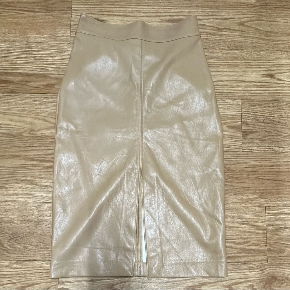 ELIE ELIE TAHARI Faux Leather Pencil Straight Tan Skirt - Picture 2 of 16